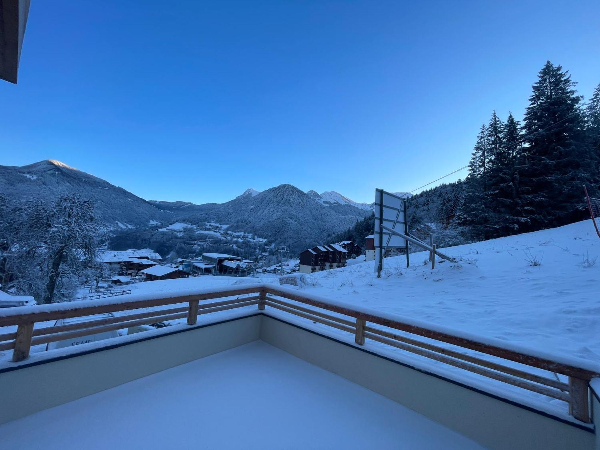 Dans Residence Neuve Le Snow Roc Sur Les Pistes, Grand Studio Cosy 5 Pers Avec Terrasse Panoramique, Sauna, Wifi Saint-Jean-dʼAulps Extérieur photo